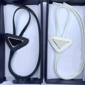 Bolo de cuero simple regalo largo hecho a mano moderno ocio esmaltado triángulos etiqueta adulto belleza buscando unisex deshierbe cuello hombres corbatas casual Pj046 F23