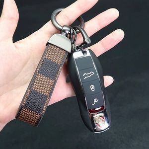 Eenvoudige lederen auto sleutelring metalen sleutelhangers hangende accessoires sleutelketen mode lanyards