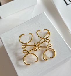 Eenvoudige letterspelden broche ontwerper hoogwaardige sieraden voor mannen vrouwen goud sier vergulde broches klassiek merk borstspuit sak pak feestjurk ornament