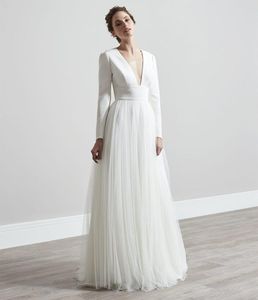 Manches longues simples une ligne robes de mariée robes nuptiales ouverte arrière en V couche de couche en tulle robe