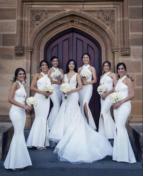 Vestidos simples de dama de honor de la sirena sin mangas Cuello de la cruz delantera de la mano del jardín de la boda de la boda de los vestidos de fiesta de la boda satinada Maid of Honor