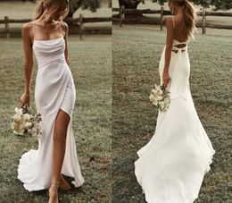 Robe de mariée blanche sirène simple bretelles spaghetti fente haute 2024 satin dos nu plaine plage robe de mariée balayage train robe de novia