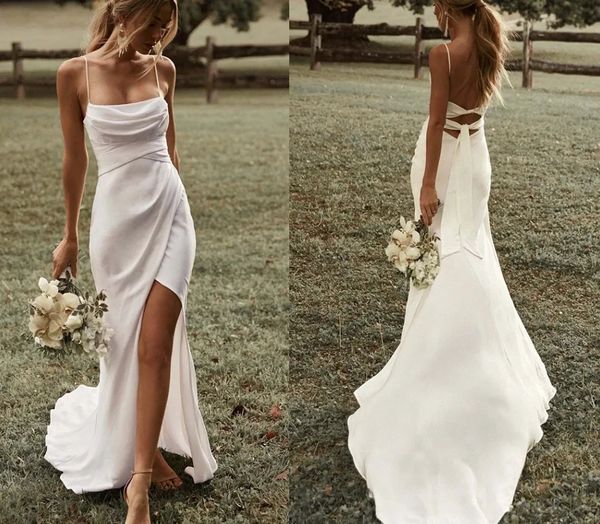 Vestido de novia blanco de sirena simple Correas espaguetis Raja alta 2024 Vestido de novia de playa liso sin respaldo de satén Tren de barrido Vestido de Novia