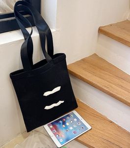 Niche simple Niche Mesh en alphabet Imprimé sac fourre-tout grande capacité Fashion Handbag Sacs