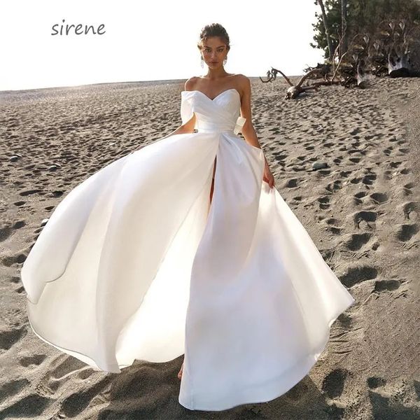 Vestidos de novia sencillos de un hombro con forma de corazón sin espalda de satén blanco con abertura lateral en la playa vestidos de novia de tren de barrido Vestidos De Novia YD