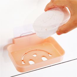 Eenvoudige draagbare zeepgerechten zelfklevende douchehouder draineren zeepzaken voor badkamer accessoires make-up organizer opslag