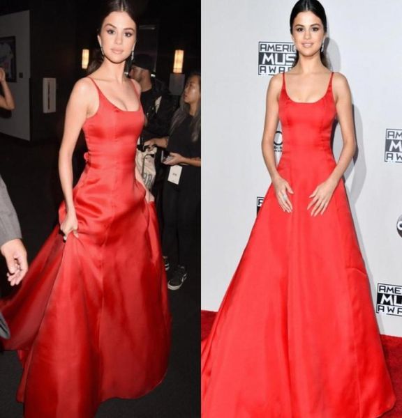 Vestidos de fiesta rojos simples largos espagueti correas de satén Una línea llana de vestidos de alfombra roja sexy de la noche