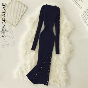 Eenvoudige klinknagel lange mouwen mid-length lange knie split-gebreide jurk Koreaanse slanke zwarte lente casual jurken qv1520 210427