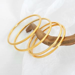 Eenvoudige ronde opening dames roestvrijstalen armband vriendin geschenk Italiaanse accessoires meisje 240417