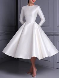 Simple blanc soirée Robe de soirée thé longueur bijou cou Satin manches longues femmes bal Robe formelle Robe de soirée 2023 Vestidos