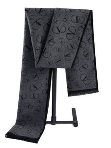 Simple hiver hommes écharpe modèle chambre vestiaire lumière luxe écharpe modèle chambre garde-robe affichage ameublement en gros