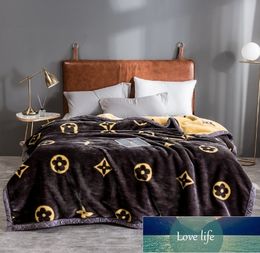 Eenvoudige winter verdikte super zachte warme laschel deken flanel koraal fleece slaapzaal deksel deken deken fabriek directe verkoop