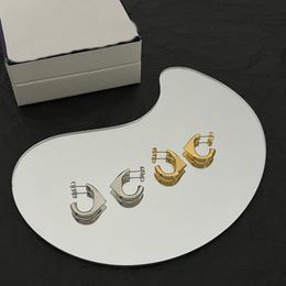 Simplicité Design Boucles d'oreilles Mode pour Homme Femme Triangle Inversé P Lettre Incrustation Designers Bijoux PE2 - 013 Fête Saint Valentin Cadeau