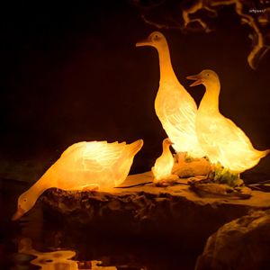 Simulatie Animal Grass Lamp FRP Resin Luminous Duck Swimming Pool / Park Creative Modellering Landscape Lighting