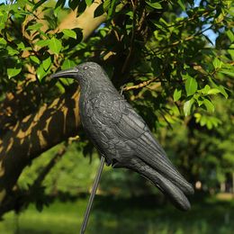Simulation Chasse Appât Décoration En Plastique Effrayant Oiseau Outil Jardin Corbeau Bijoux Q0811