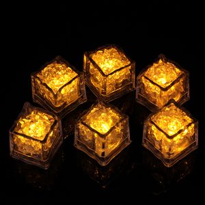 Cube de glace de simulation LED Party Lights Carré Couleur changeante LED glaçons Glowing Ice Cubes Clignotant Clignotant Nouveauté Party Supply bar à vin