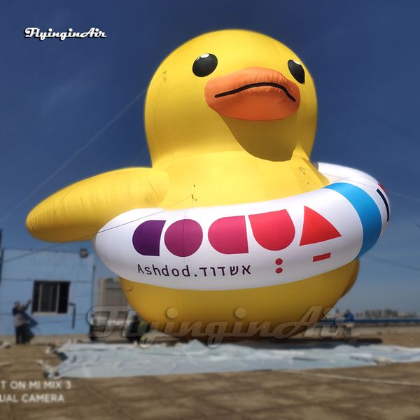 Simulación de pato de goma inflable, modelo de animal de dibujos animados, globo gigante de pato amarillo soplado por aire de 6m con anillo de natación para decoración del parque