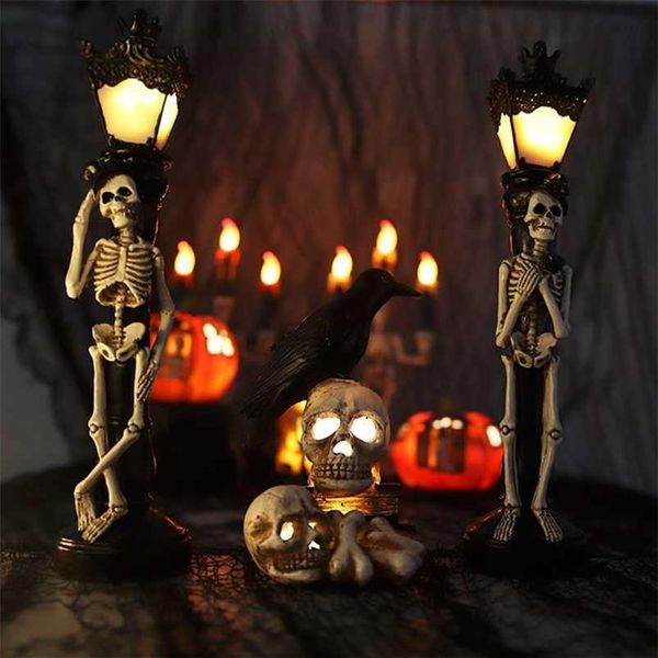 Simulation résine crâne décoration lumière fête lieu disposition accessoires Halloween lampadaire squelette lampe décorative pour la décoration intérieure 220320p