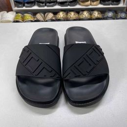 Singapore Cambodja Vietnam Dubai Strand Sandalen 2022 Nieuw Modemerk Letter Home Paar Slippers89