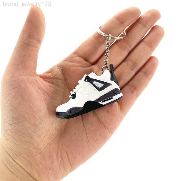 LLavero de molde de zapato único 3D tridimensional pequeño colgante de moda de baloncesto adornos de dibujos animados hechos a mano