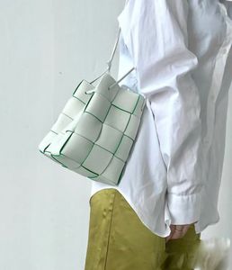 Bolso bandolera de un solo hombro, diseño tejido, único, en blanco y negro, gran capacidad