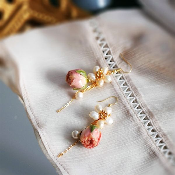 SINZRY Bijoux créatifs originaux faits à la main Perle naturelle Véritable fleur de rose Boucles d'oreilles pendantes pour femmes 210317