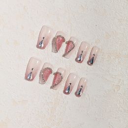 Sisful Love's Sparkle Handmade Medium Coffin Press-On Nails avec des accents cardiaques