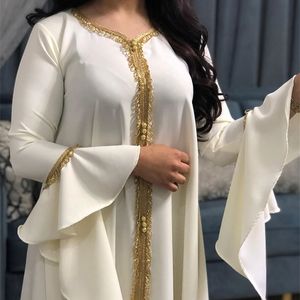Siskakia Jalabiya Robe Kaftan Pour Femmes Dubaï Turquie Ruban Doré Broderie Lâche Musulman Arabe Islamique Vêtements Blanc 210303