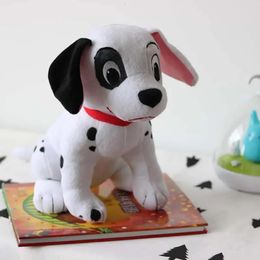 Assis 28 cm dessin animé original 101 dalmatiens chien en peluche en peluche soft jouet pour enfants cadeau 231221