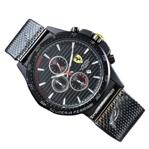 Montre chronographe Fara Casual Running Second Chronograph pour hommes avec bracelet en caoutchouc à six aiguilles