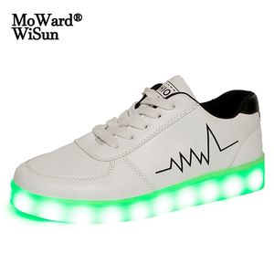 Taille 30-44 Chaussures décontractées pour enfants avec lumières USB Charge Baskets lumineuses pour enfants Garçons Glowing LED Chaussures Filles Chaussures éclairées 210329