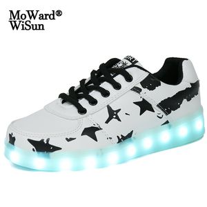 Taille 30-44 Baskets lumineuses pour enfants Chaussures à LED pour adultes avec semelle éclairée Pantoufle à LED pour enfants Garçons Filles Chaussures lumineuses 210303