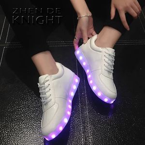 Taille 34-42 enfants baskets lumineuses USB pour filles chaussures de femmes garçons krasovki avec rétro-éclairage avec chaussures à LED légères.