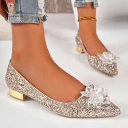 Tamaño 42 más bajo 76 tacones de la boda Mujeres de cristal Flor de oro zapatos Fiesta de oro Mujer Slip On Telleed Pombs 240125 240125