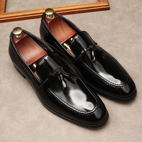 Mocasines de hombre con estilo de talla 6 a 12, zapatos de vestir formales con punta en pico de cuero genuino, zapatos de boda para hombre con borlas en negro y marrón para hombre