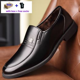 Grootte US7-11.5 Jurk Big Mens Shoes Heren Formeel leer voor mannen Elegant Casual Business Sociale mannelijke schoen Anti-wear Black Man Designer Shoes Factory 145