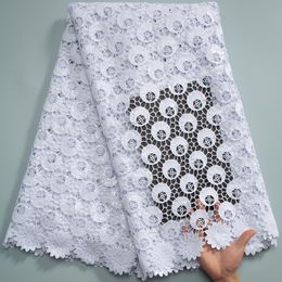 SJD Witte Guipure Cord Lace Fabric 2024 Laatste Nigeria in water oplosbaar kant met pailletten voor het naaien van bruiloftsfeestjurken A3768