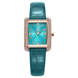 Reloj de cuarzo de la marca SK cwp Temperamento moderno Relojes para mujer Relojes brillantes para mujer 23 29 MM Esfera cuadrada pequeña Pulsera de diamantes 267P