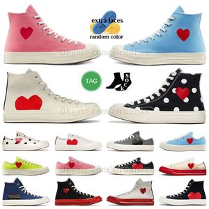 Skate Trainers Toile du coeur Modèle en forme de coeur Chaussures décontractées 1970S Dot blanc imprimé Woman Boot Blue Designer Designer Mens Womens High Cut Rose Sneakers Love Big Eyes