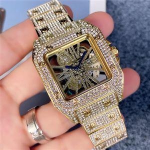 Relojes con esfera de diamantes esqueléticos El último reloj de hip hop para hombres con caja plateada Reloj de pulsera con movimiento de cuarzo con bisel de diamantes grande y helado Brillante Bueno 138