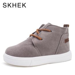 SKHEK Zapatos para niños Bebés Niñas Otoño Nueva Moda Súper Suave Cómodo Niños Gamuza Niño Zapatos Casuales SKU066 201201