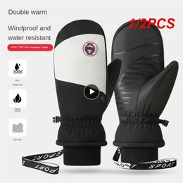 Gants de ski 1/2 pièces Anti-dérapant Double Anti-vent Écran Tactile Tissu Professionnel Écran Tactile Sports Et Divertissement 231129