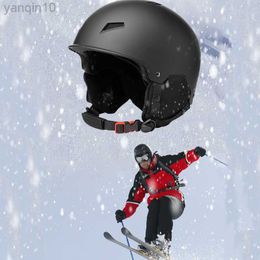 Skihelmen Snowboardhelm Veiligheid Professionele skihelm met oorbeschermers Skihelm Outdoor Sport Skateboard Hoed met bril Vaste riem HKD230808