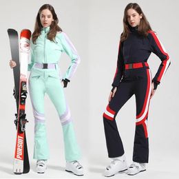 Ski Stume Femmes Slim Salcoles de neige extérieure Sauthoue chaude Ski Sticchs Sauthotes d'hiver Proof de vent imperméable 231221