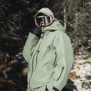 Vestes de ski 2025 Veste de ski d'hiver Sport extérieur des vêtements de vent étanche à l'épreuve des hommes Femmes Coton de snowboard chaud Hooded