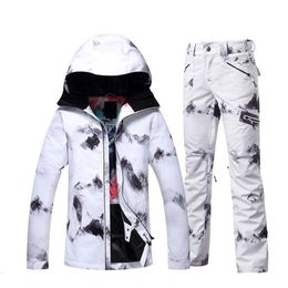 Trajes de esquí Gsou-Conjunto de traje de nieve para mujer Ropa de snowboard Deportes al aire libre Chaquetas y pantalones de esquí impermeables a prueba de viento Alta calidad 230919