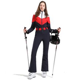 Skipakken Nauwsluitend skipak voor mannen en vrouwen Snowboardkleding Volwassen overall IJssneeuwbodysuit Jumpsuits Gespecialiseerd 15K 230920