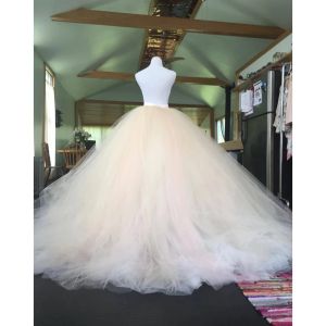 Jupe moelleuse femmes jupes mariages robe de bal fermeture éclair Clousure faldas Muti couches Tulle longue Maxi jupe luxuriante plénitude