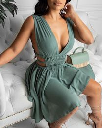 Jupe Sexy Party Plunge Cutout Ruched Backless Robe sans manches 230420