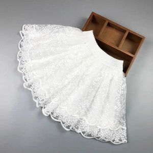 Rokken 2-10t Girls Lace Skirts Tutus Summer Princess Girl Dance Rok Solid Tule Rok Party Princess Dance Tutu voor kinderkleding Y240522